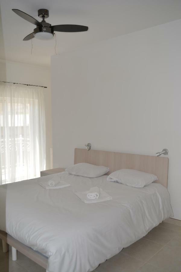 Hortensia 2 Bedroom Apartment St. Paul's Bay Exterior foto